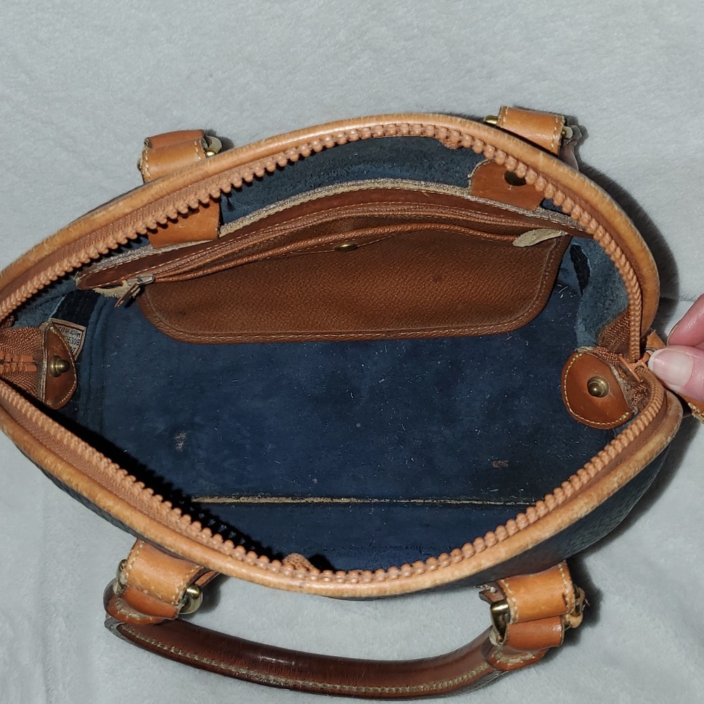 Dooney & Bourke Vintage All Weather Leather Satchel Handbag - Picture 7 of 12